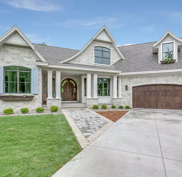 Why Choose Oakwood Restoration Pros for Fire Restoration Services in Mansfield, OH?