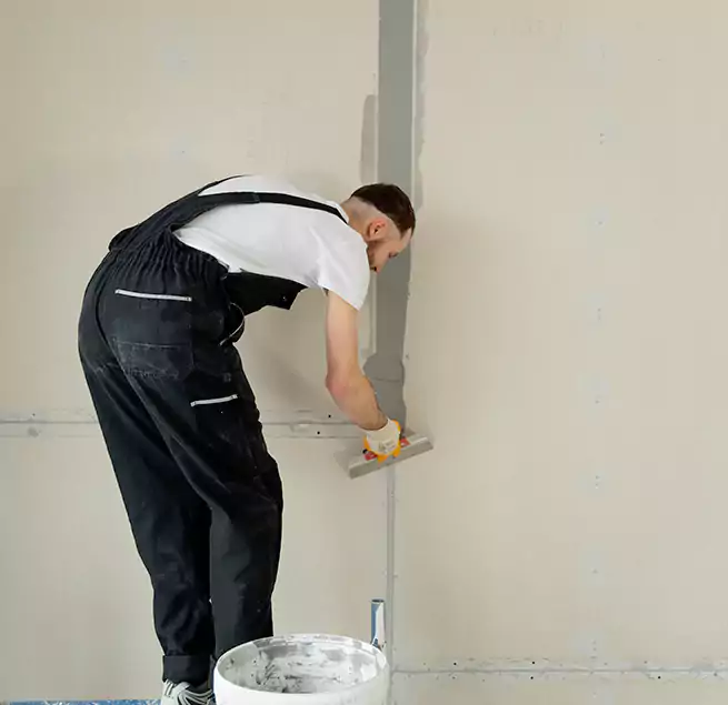 Why Choose Oakwood Restoration Pros for Fixing Water Damaged Drywall in Mansfield, OH?